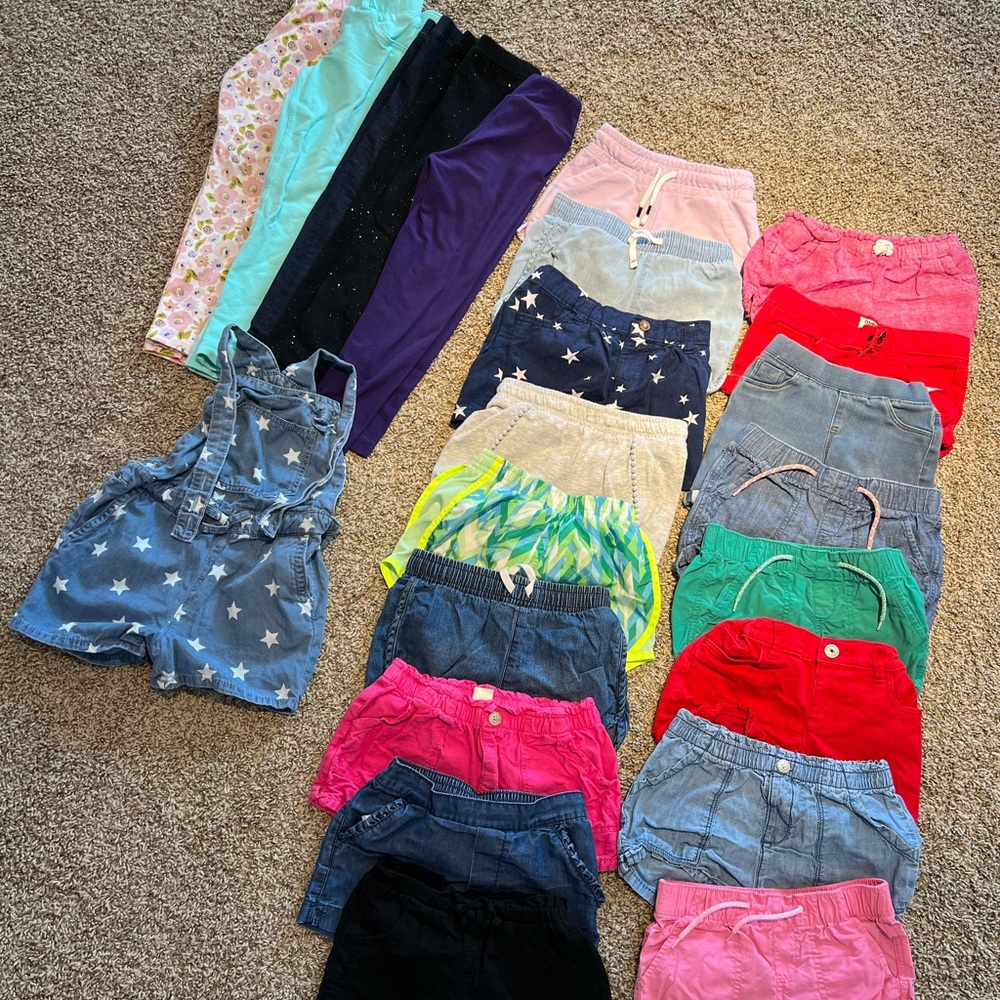 Lot of size 5 leggings, shirts and bibs